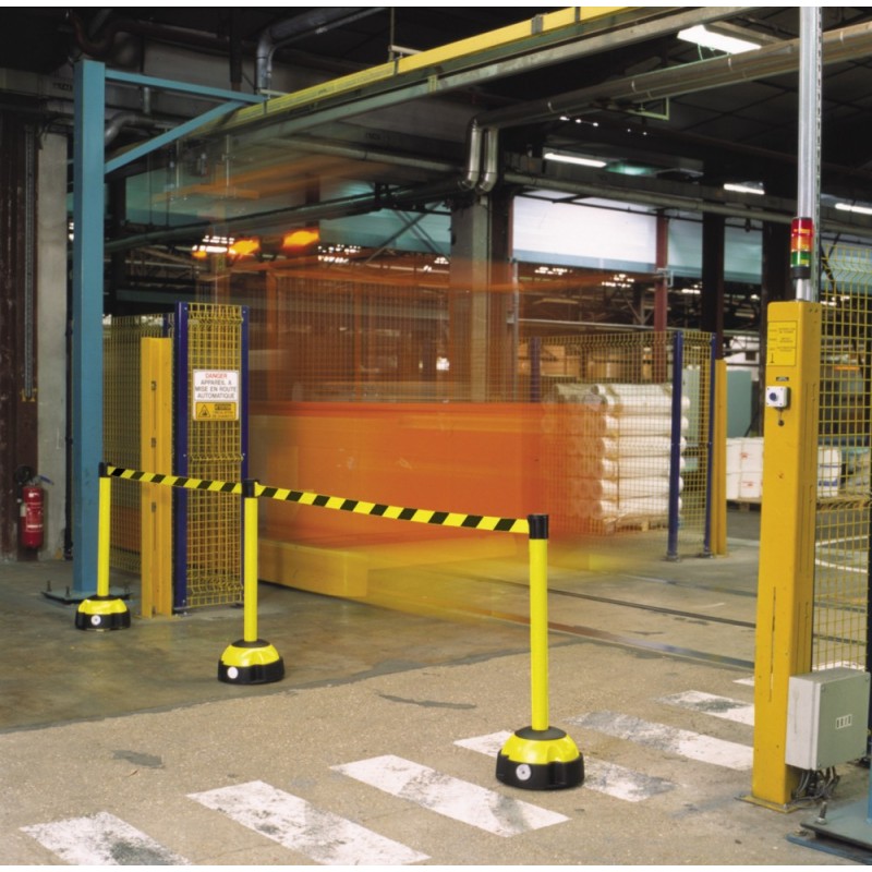 POTEAU À SANGLE JAUNE-NOIR