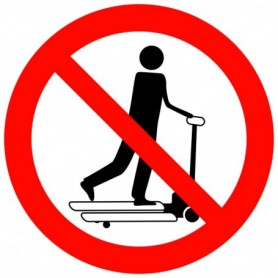 Panneau d'interdiction - INTERDIT DE MONTER SUR LE TRAN